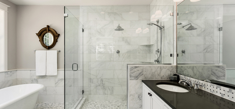bathroom shower door installation in Niagara-on-the-Lake