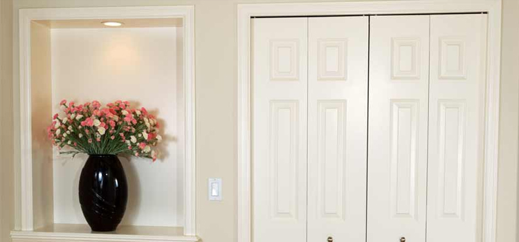 residential closet door repair in Niagara-on-the-Lake